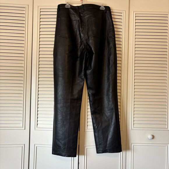 Wilfred Aritzia High Rise Black Faux Leather Straight Leg pants Size 14 - Picture 3 of 5